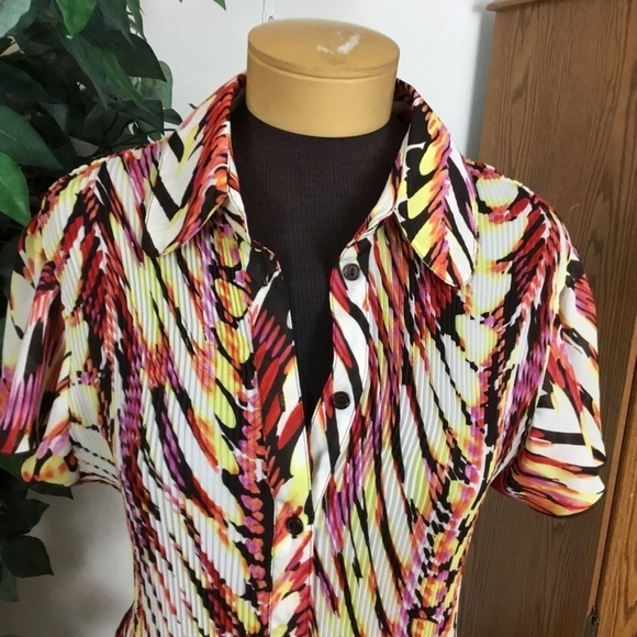 SERENADE 2X multi color pleated collared button down batwing sleeve top - Picture 4 of 14